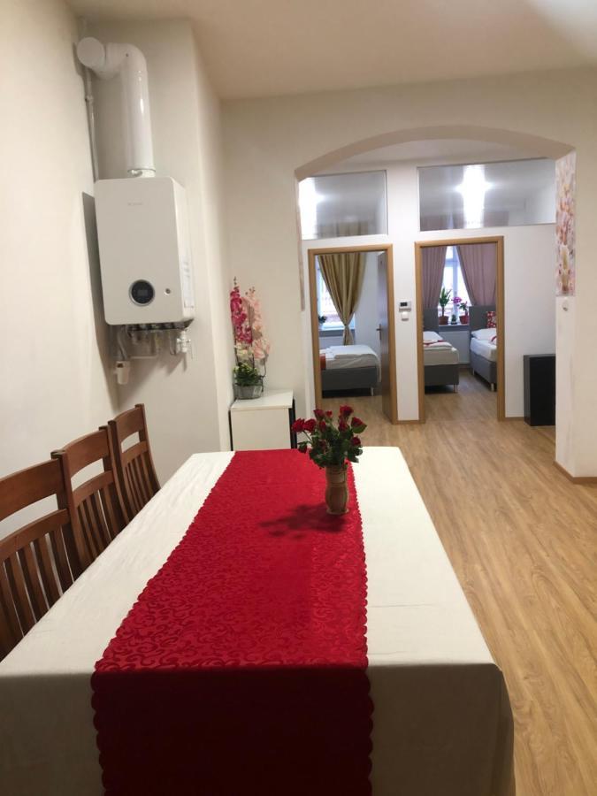 Lena Apartment Прага Экстерьер фото