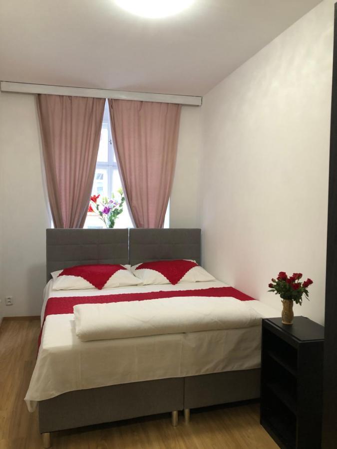 Lena Apartment Прага Экстерьер фото
