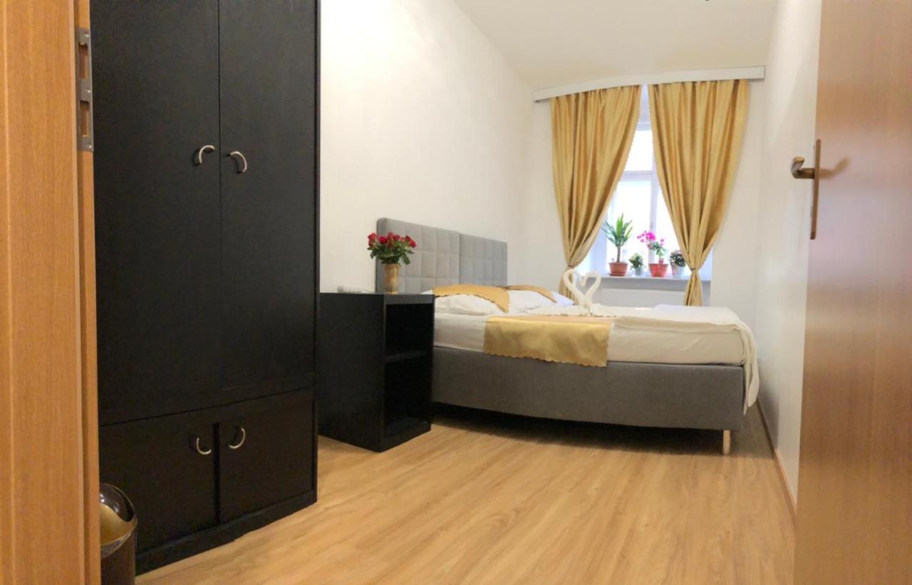 Lena Apartment Прага Экстерьер фото