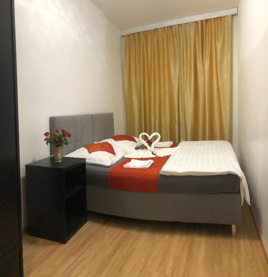 Lena Apartment Прага Экстерьер фото