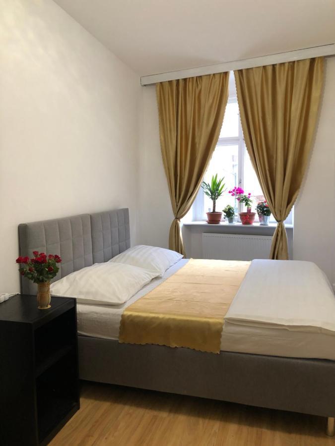 Lena Apartment Прага Экстерьер фото