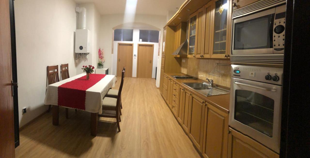 Lena Apartment Прага Экстерьер фото