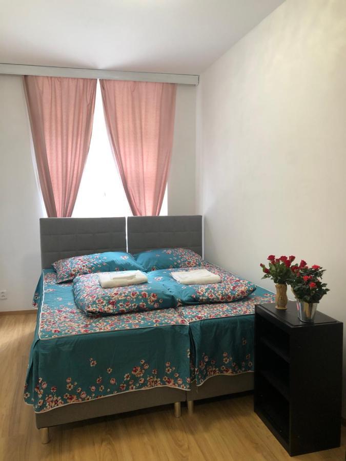 Lena Apartment Прага Экстерьер фото