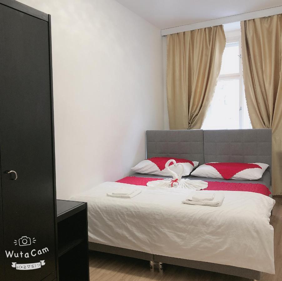 Lena Apartment Прага Экстерьер фото