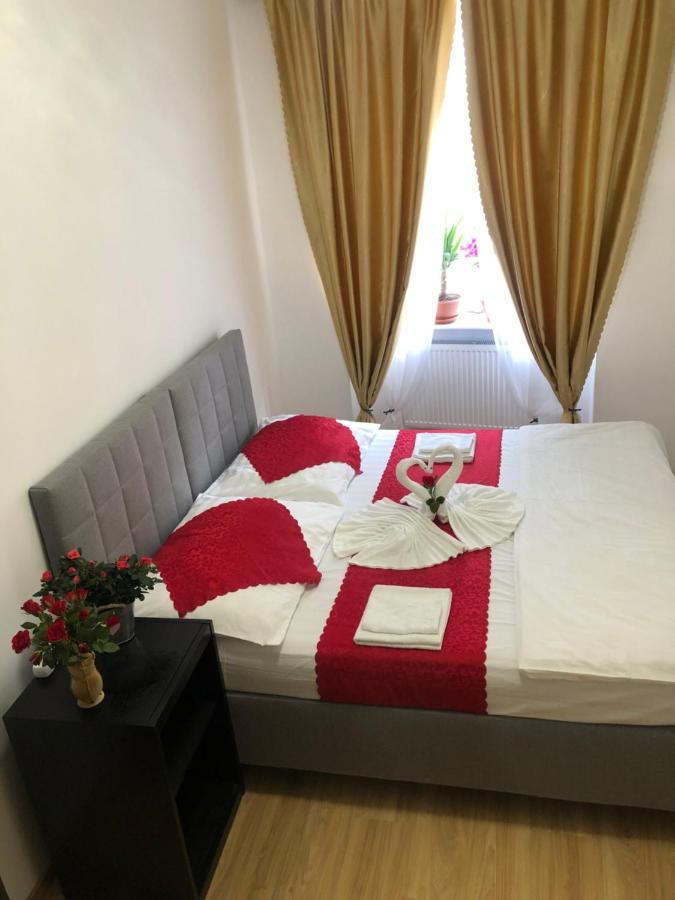Lena Apartment Прага Экстерьер фото