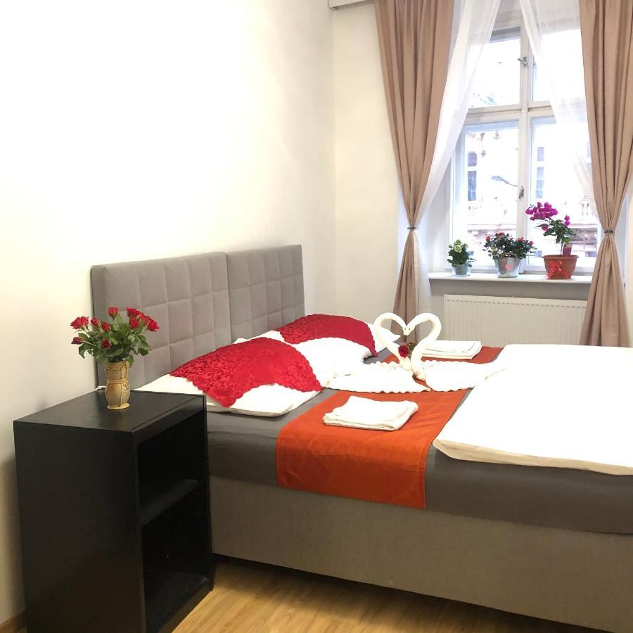 Lena Apartment Прага Экстерьер фото