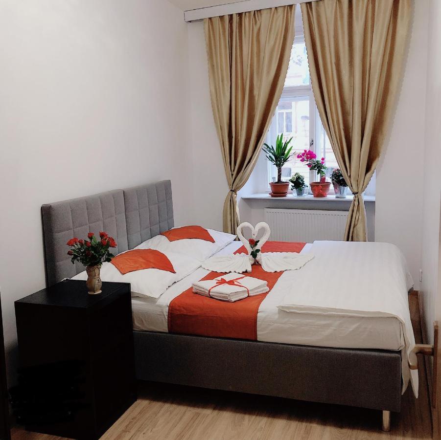 Lena Apartment Прага Экстерьер фото
