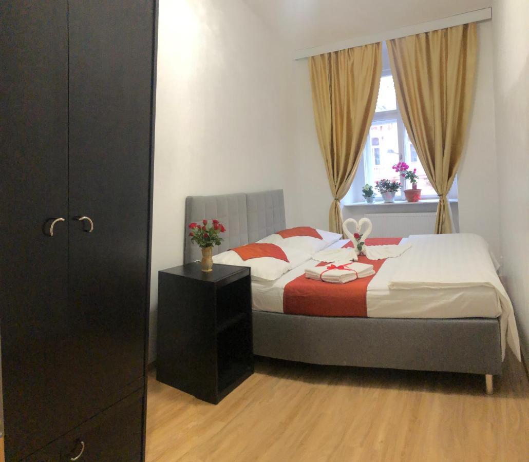 Lena Apartment Прага Экстерьер фото
