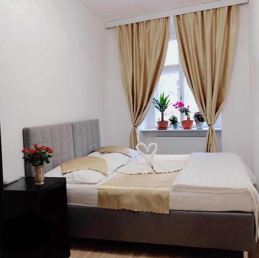 Lena Apartment Прага Экстерьер фото